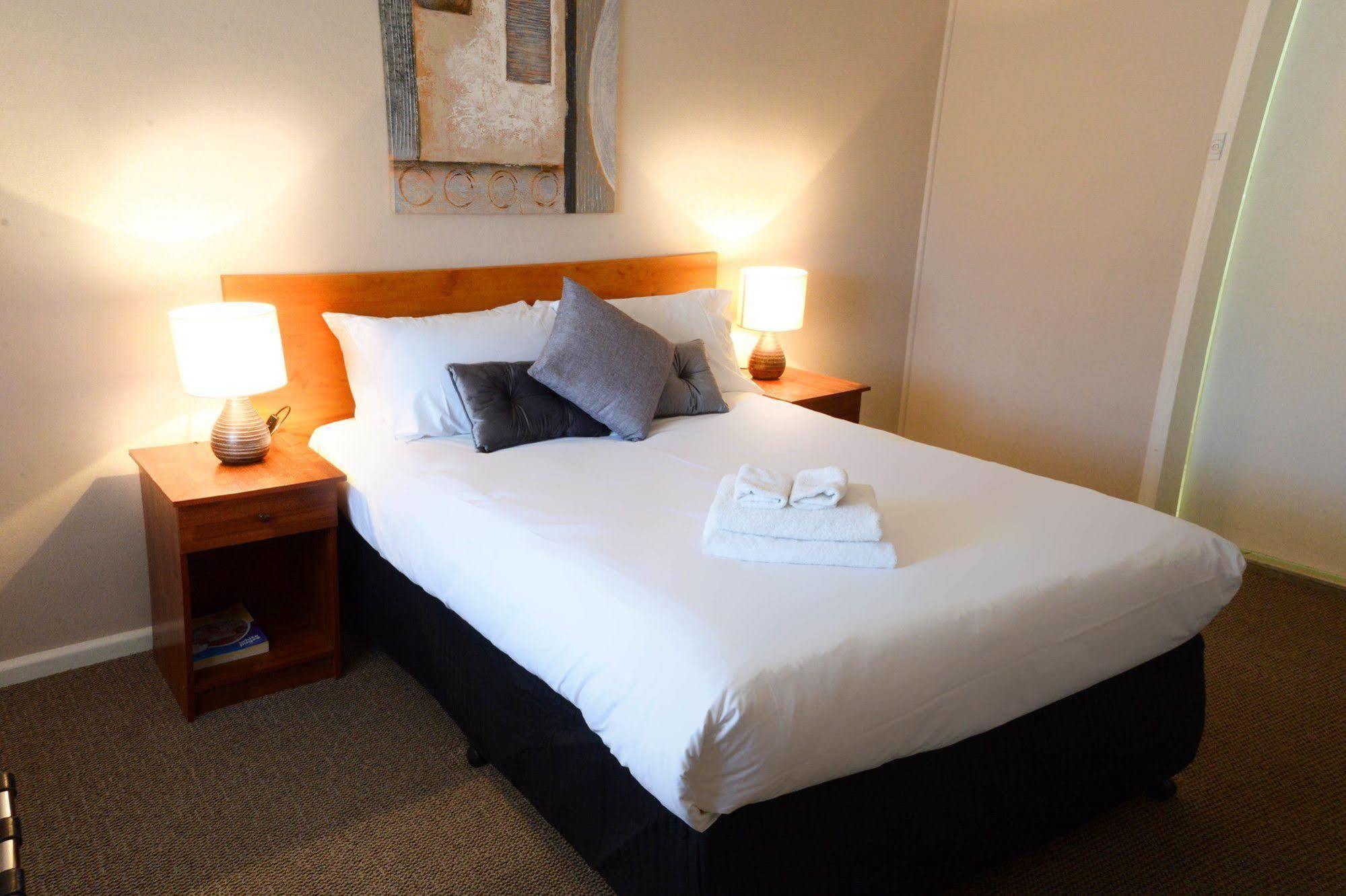 Almond Inn Tamworth Ngoại thất bức ảnh