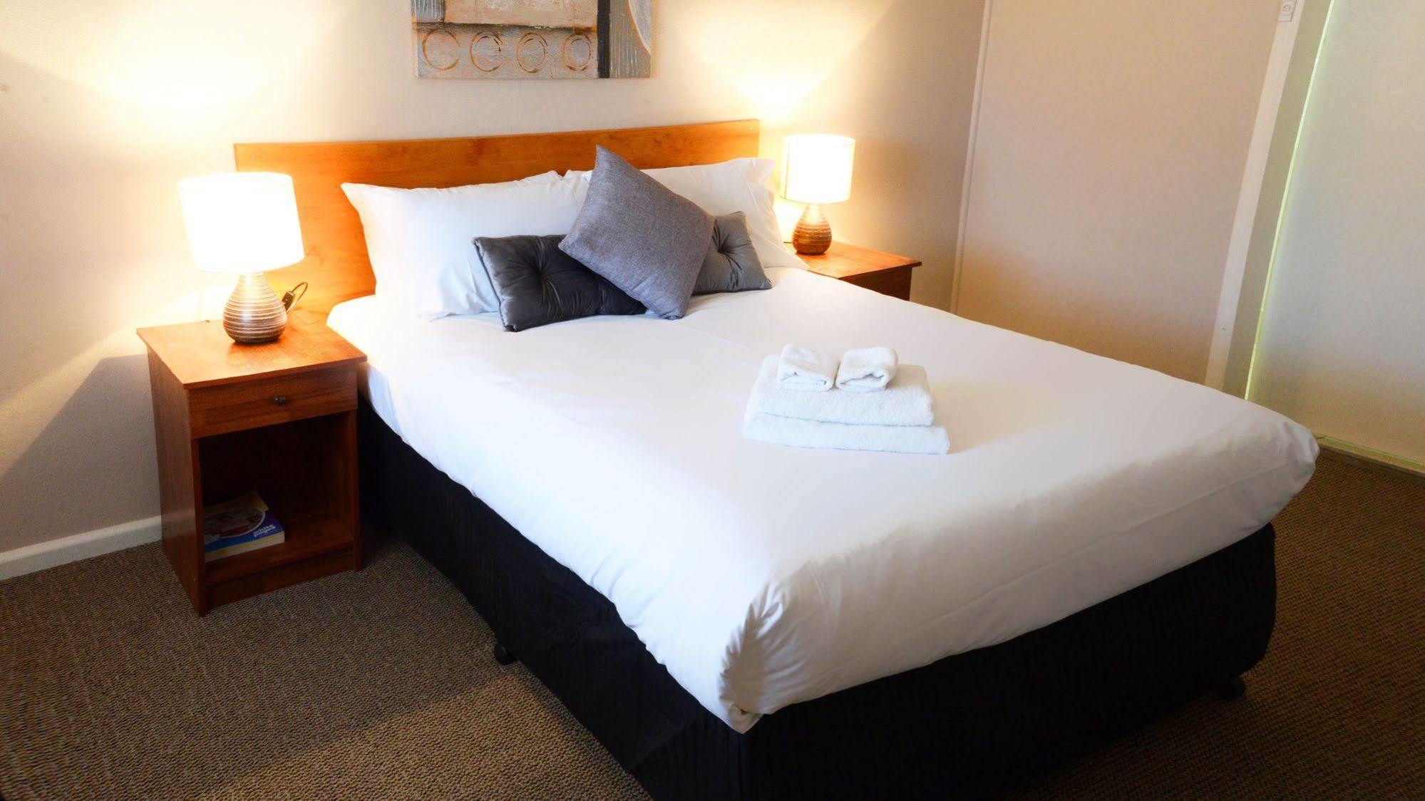 Almond Inn Tamworth Ngoại thất bức ảnh